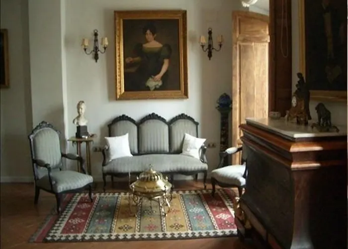 Отель Balcones De 3*